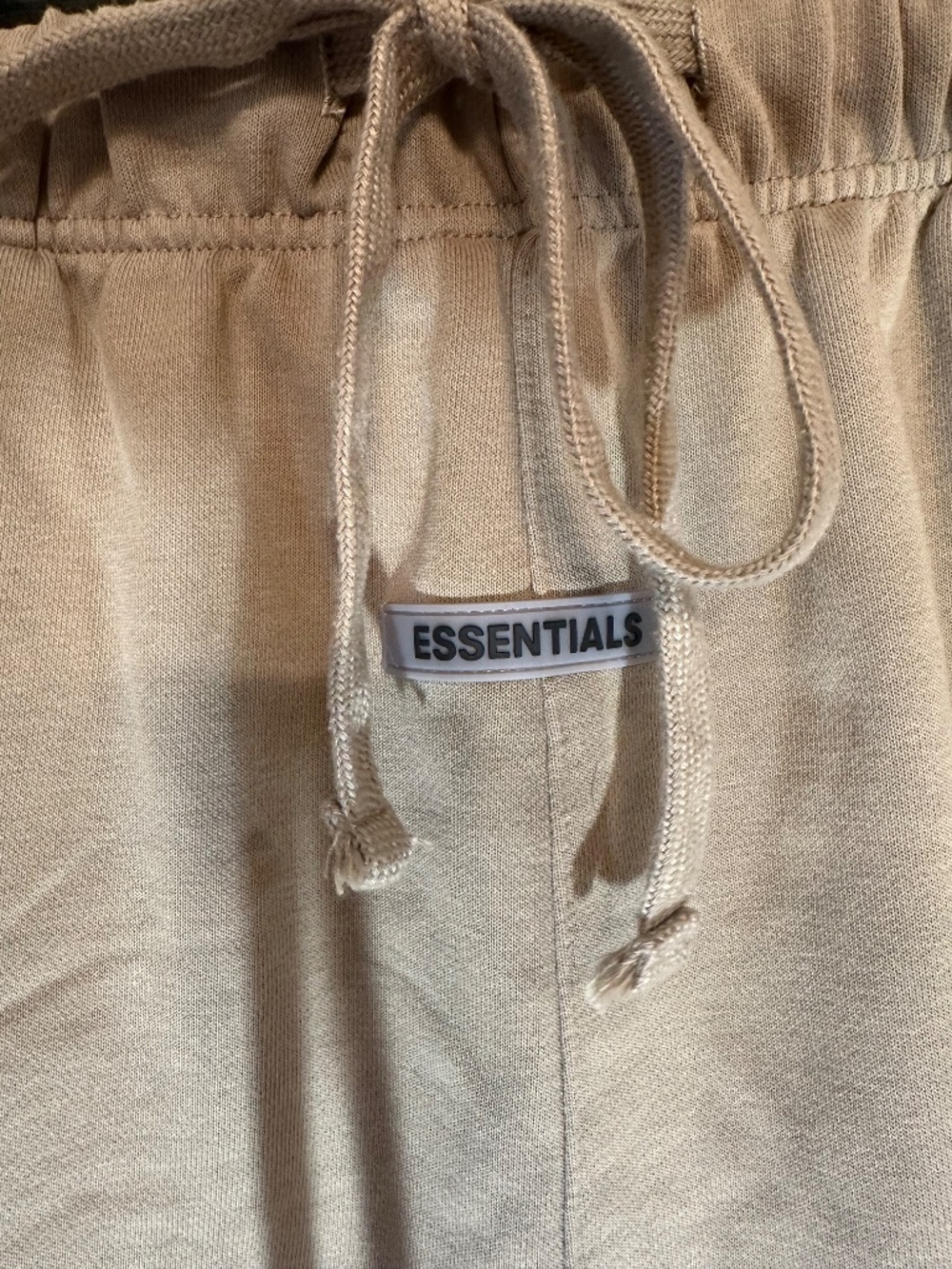Essentials Shorts - Picture 3 of 5